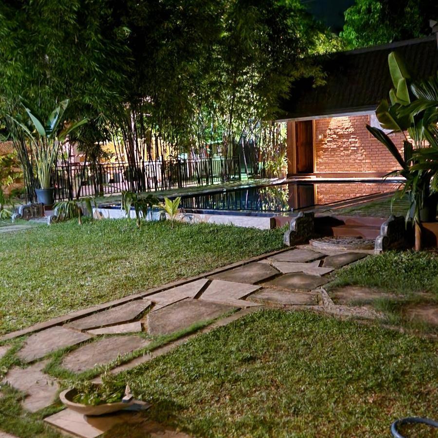 Millet'S Food Company And Cooking Center Hotell Negombo Exteriör bild